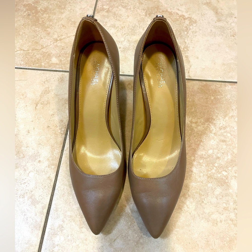 MICHAEL KORS Abbi Flex Leather Pumps Heels size 8